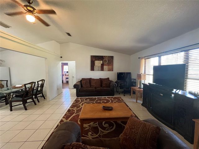 10631 W HIGHWAY 40, Ocala, FL 34482