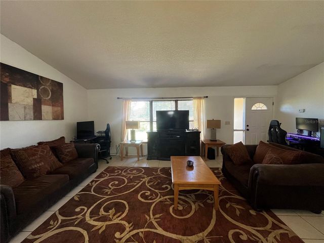 10631 W HIGHWAY 40, Ocala, FL 34482