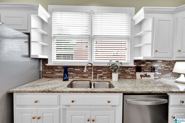 5065 LAKE CREST CIRCLE, Hoover, AL 35226