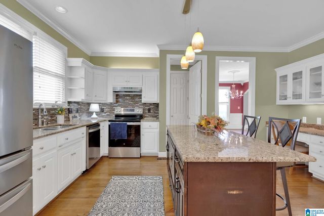 5065 LAKE CREST CIRCLE, Hoover, AL 35226