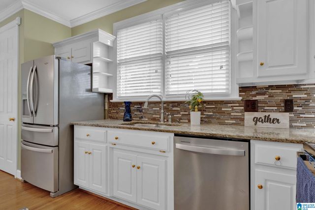 5065 LAKE CREST CIRCLE, Hoover, AL 35226