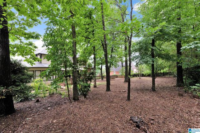 5065 LAKE CREST CIRCLE, Hoover, AL 35226