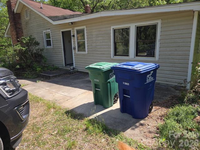 208 Mckinnish Cove Road, Asheville, NC 28806