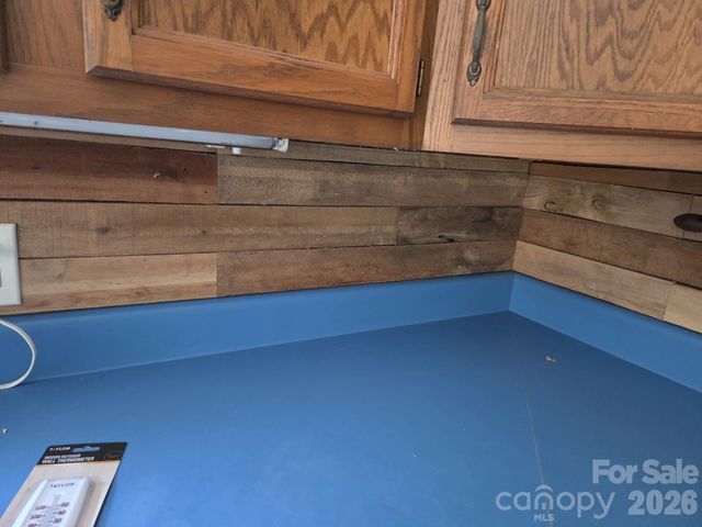 208 Mckinnish Cove Road, Asheville, NC 28806