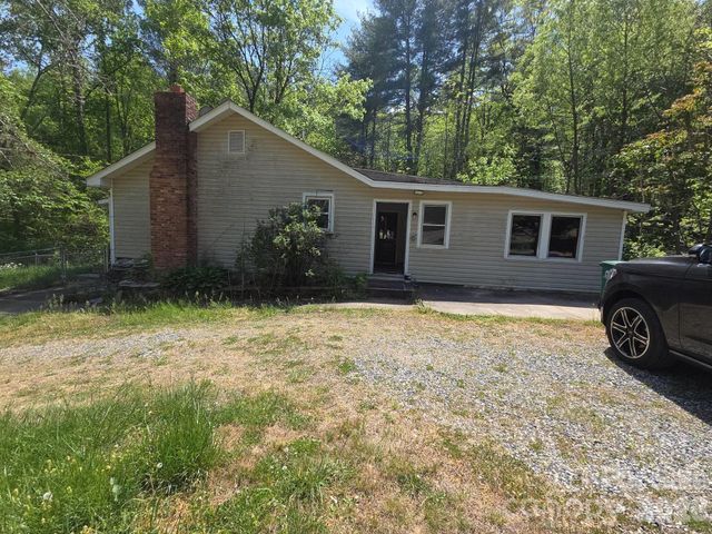 208 Mckinnish Cove Road, Asheville, NC 28806