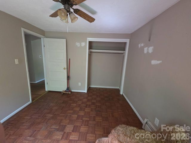 208 Mckinnish Cove Road, Asheville, NC 28806