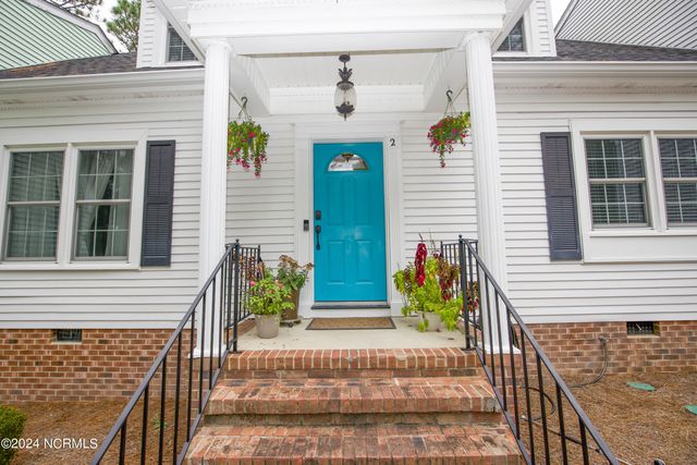 2 Colonial Pines Circle, Pinehurst, NC 28374