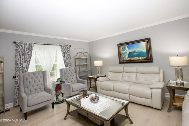 2 Colonial Pines Circle, Pinehurst, NC 28374