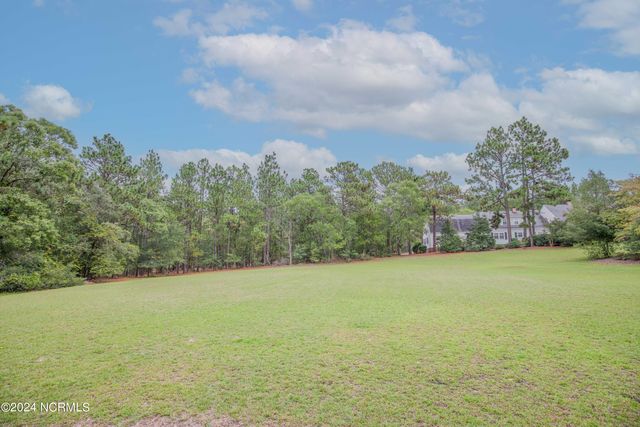 2 Colonial Pines Circle, Pinehurst, NC 28374