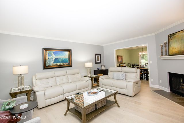 2 Colonial Pines Circle, Pinehurst, NC 28374