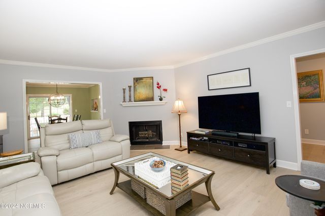 2 Colonial Pines Circle, Pinehurst, NC 28374