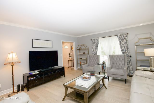 2 Colonial Pines Circle, Pinehurst, NC 28374