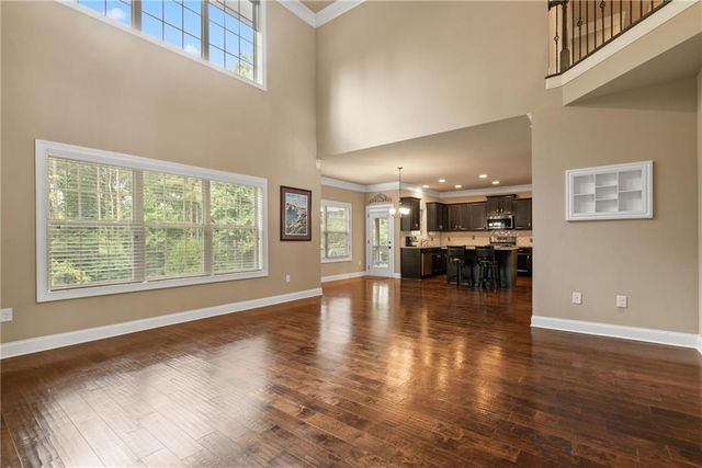 1050 Silver Thorne Drive, Loganville, GA 30052