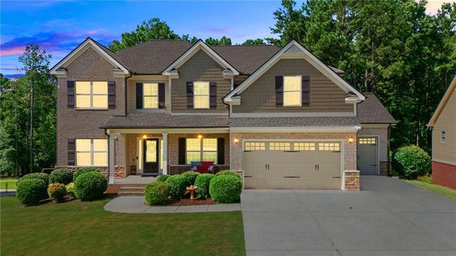 1050 Silver Thorne Drive, Loganville, GA 30052