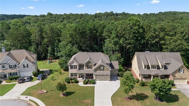 1050 Silver Thorne Drive, Loganville, GA 30052