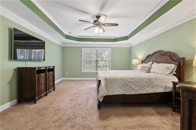 1050 Silver Thorne Drive, Loganville, GA 30052