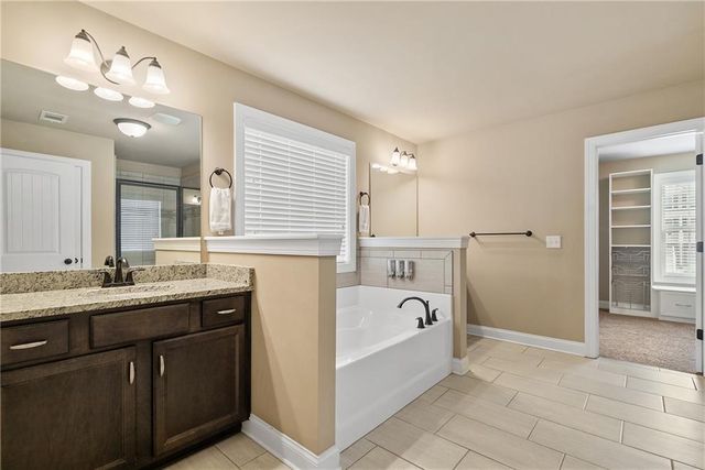 1050 Silver Thorne Drive, Loganville, GA 30052