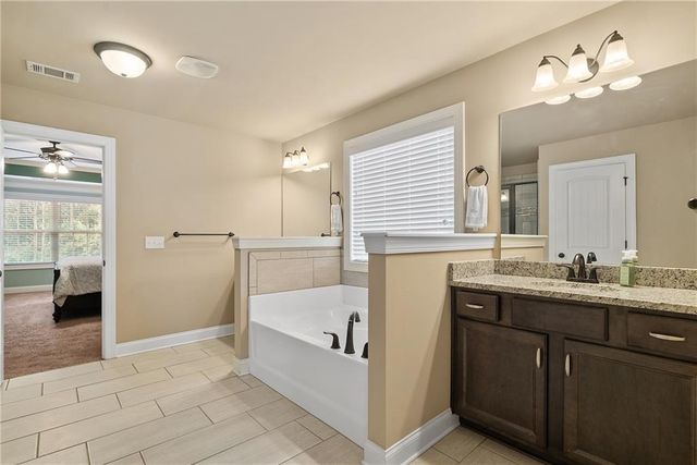 1050 Silver Thorne Drive, Loganville, GA 30052