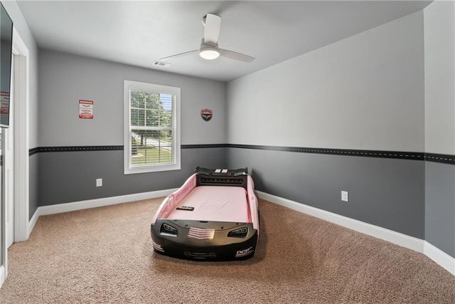 1050 Silver Thorne Drive, Loganville, GA 30052