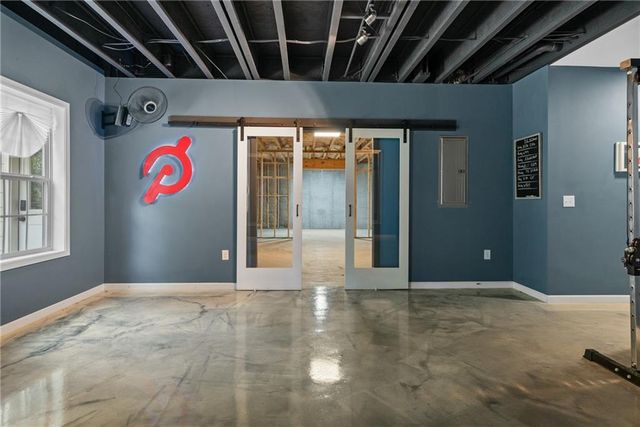 1050 Silver Thorne Drive, Loganville, GA 30052