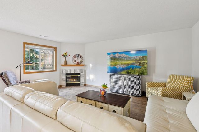 698 Monn Avenue, Vadnais Heights, MN 55127