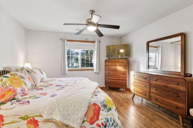 698 Monn Avenue, Vadnais Heights, MN 55127