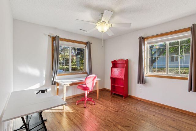 698 Monn Avenue, Vadnais Heights, MN 55127