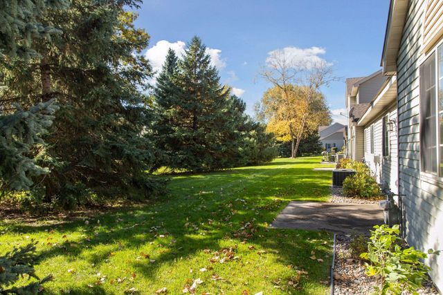 698 Monn Avenue, Vadnais Heights, MN 55127