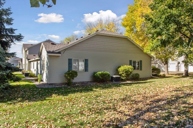 698 Monn Avenue, Vadnais Heights, MN 55127