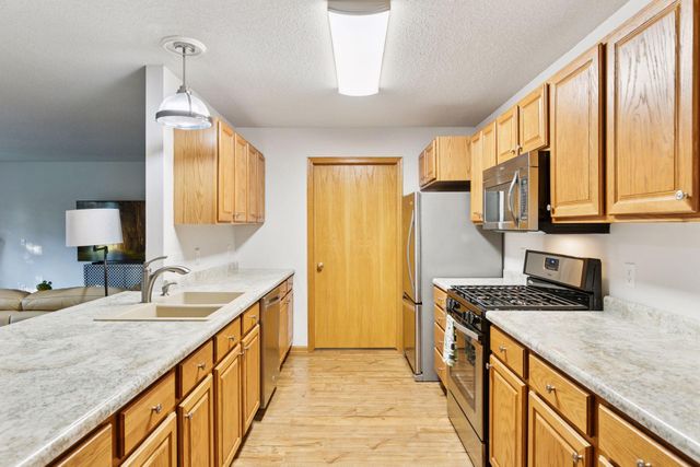 698 Monn Avenue, Vadnais Heights, MN 55127