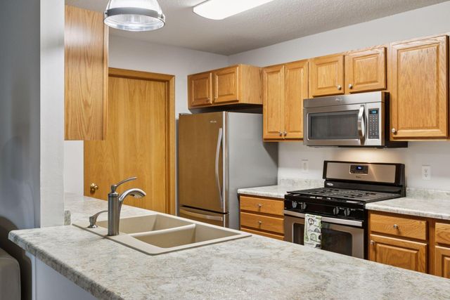 698 Monn Avenue, Vadnais Heights, MN 55127