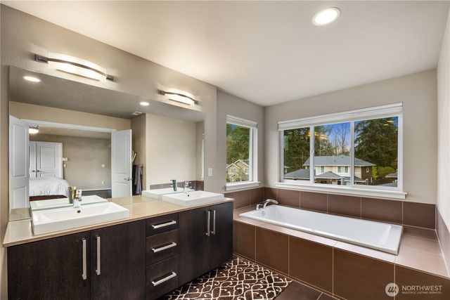 5627 S 336th Place, Auburn, WA 98001