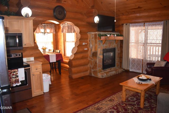 2910 Piney Ridge Way, Sevierville, TN 37862