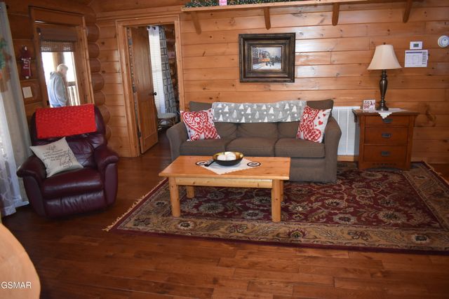 2910 Piney Ridge Way, Sevierville, TN 37862