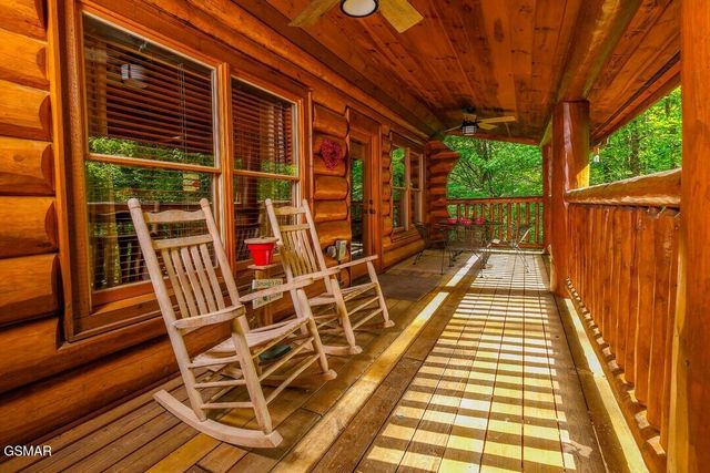 2910 Piney Ridge Way, Sevierville, TN 37862