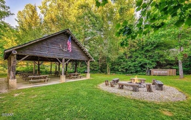 2910 Piney Ridge Way, Sevierville, TN 37862