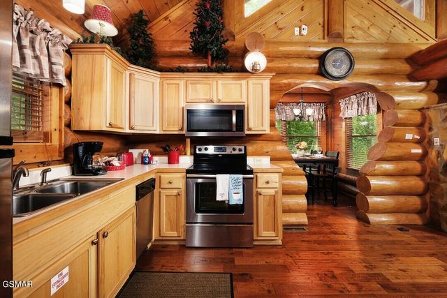 2910 Piney Ridge Way, Sevierville, TN 37862