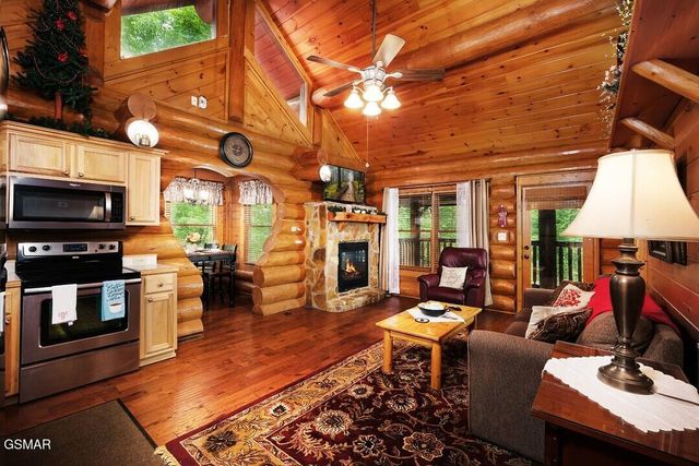 2910 Piney Ridge Way, Sevierville, TN 37862