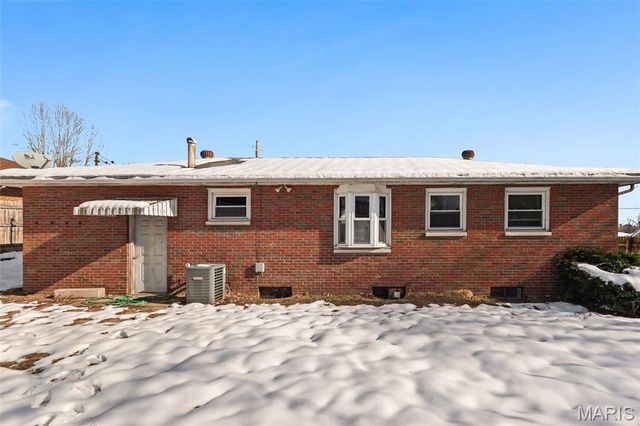 206 Longfellow Avenue, Alton, IL 62002