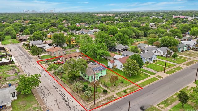 329 RAYBURN DR, San Antonio, TX 78221