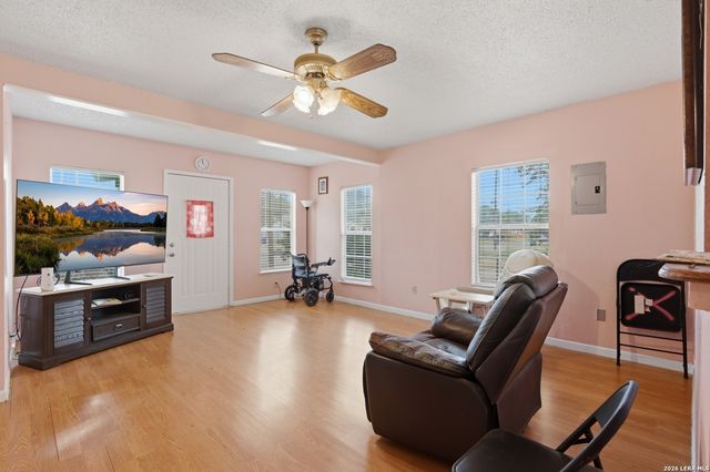 329 RAYBURN DR, San Antonio, TX 78221