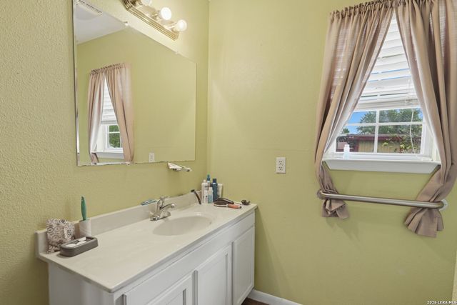 329 RAYBURN DR, San Antonio, TX 78221