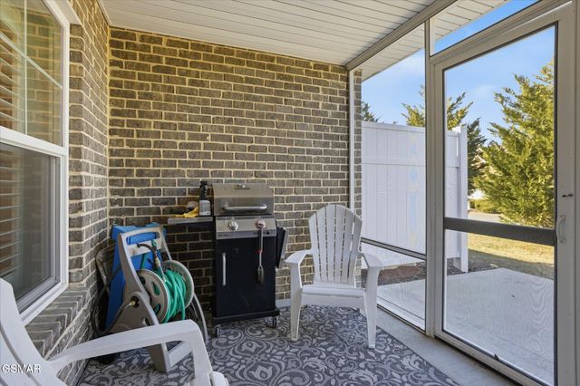 422 Larkspur Way, Sevierville, TN 37862