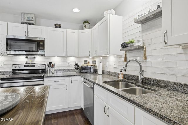 422 Larkspur Way, Sevierville, TN 37862