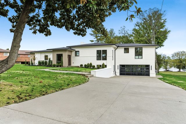 103 Walnut Dr, Hendersonville, TN 37075