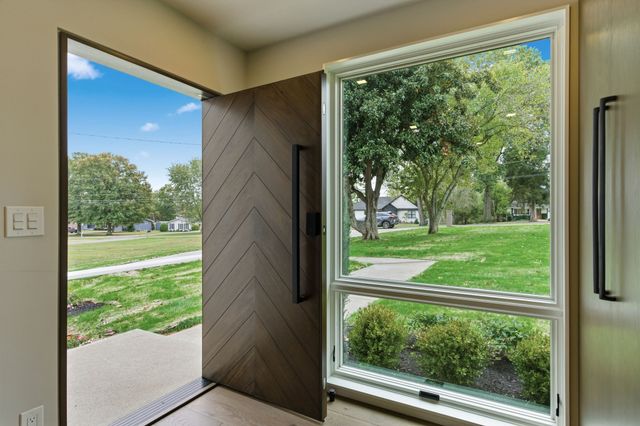 103 Walnut Dr, Hendersonville, TN 37075