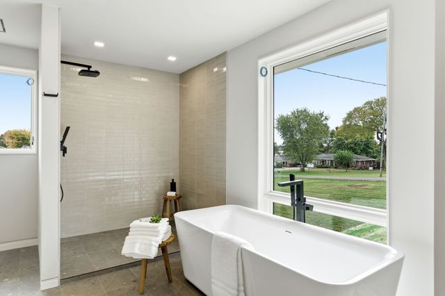 103 Walnut Dr, Hendersonville, TN 37075