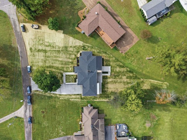 103 Walnut Dr, Hendersonville, TN 37075