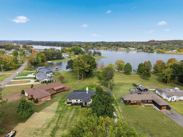 103 Walnut Dr, Hendersonville, TN 37075