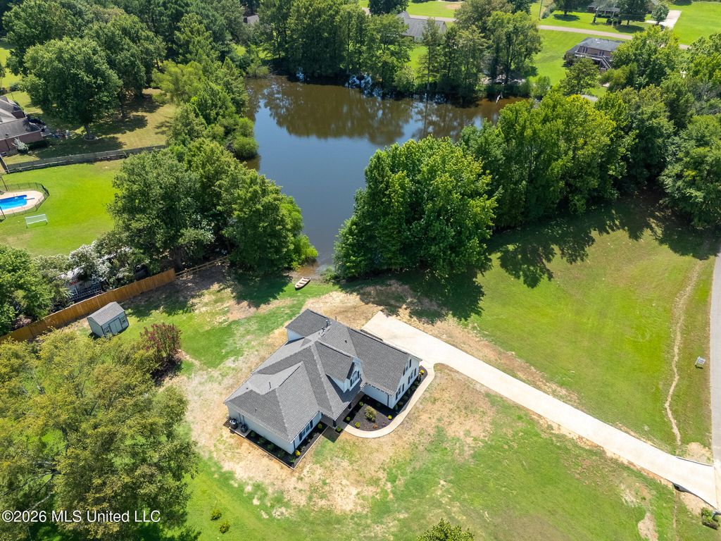 8690 Hunters Run Drive, Olive Branch, MS 38654 — photo 2
